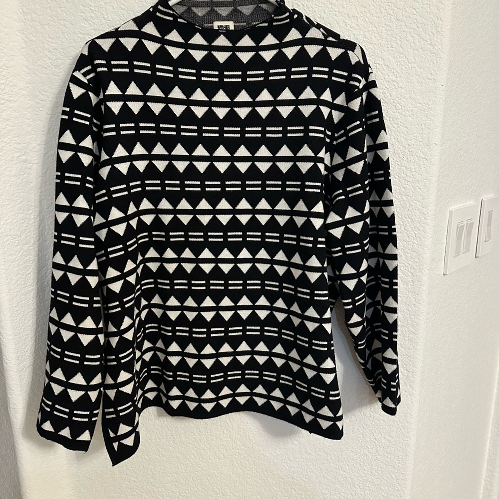 Geometric Black and White Women's Top